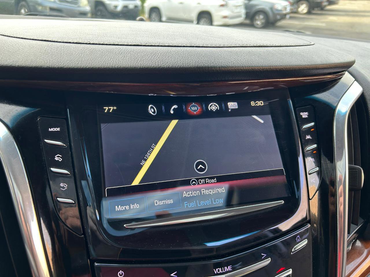 Used 2018 Cadillac Escalade ESV Luxury AWD/4WD image 22