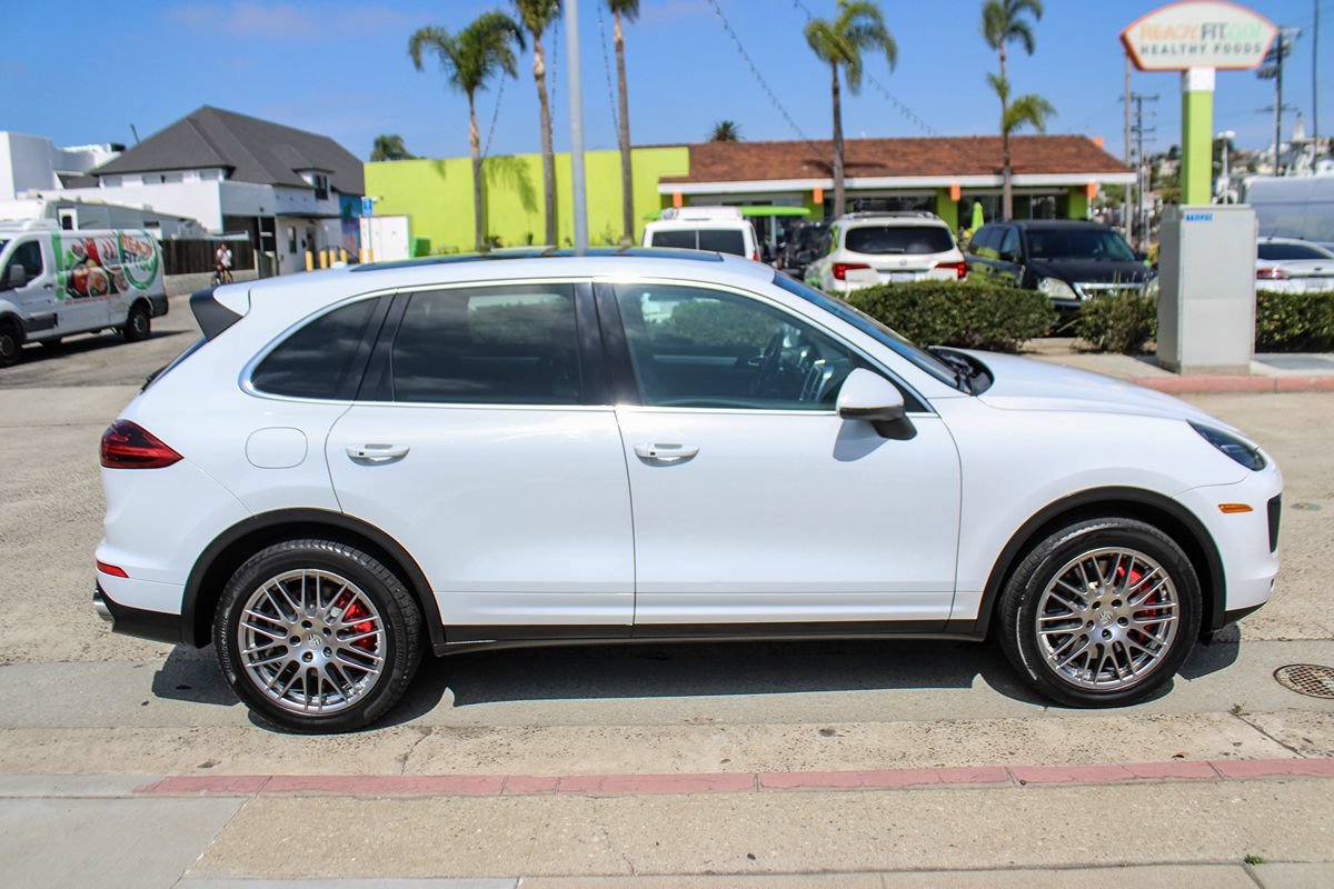 Used 2015 Porsche Cayenne Turbo AWD/4WD image 7