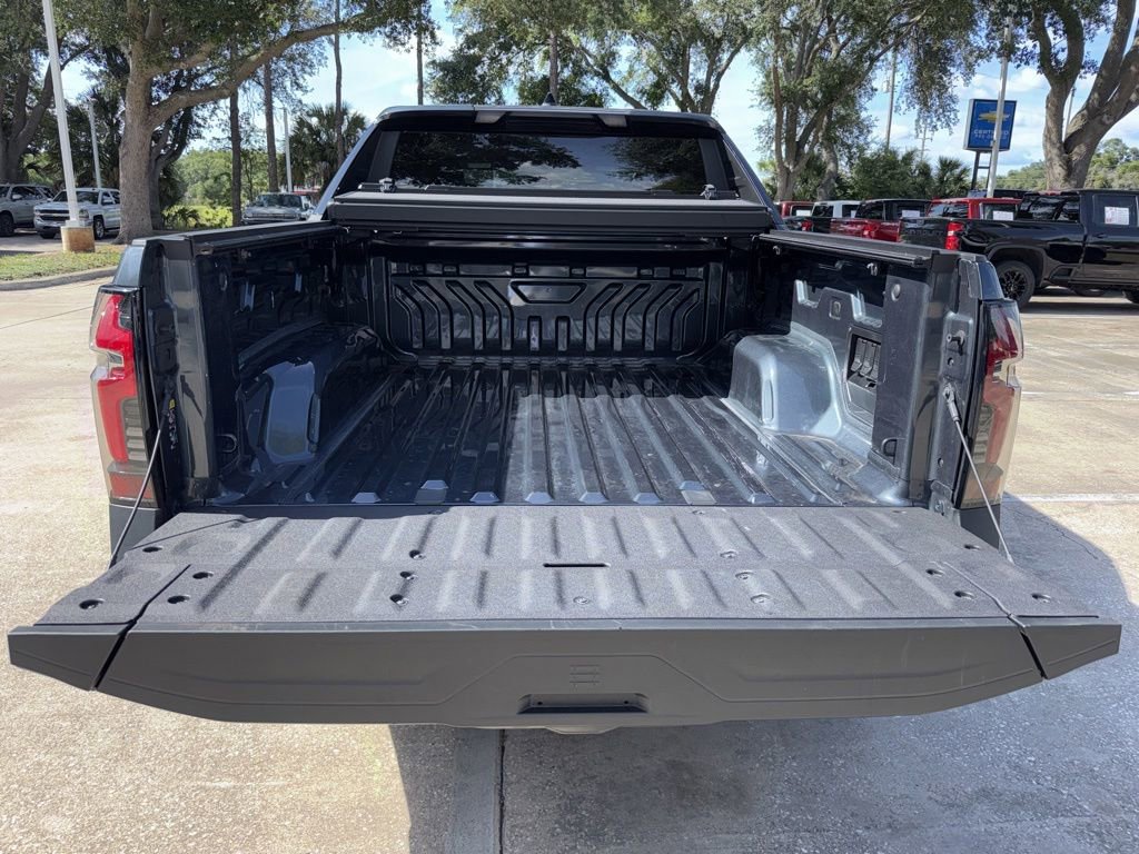 Used 2025 Chevrolet Silverado EV LT AWD/4WD image 19