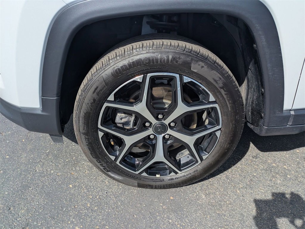 Used 2025 Jeep Compass Limited image 13