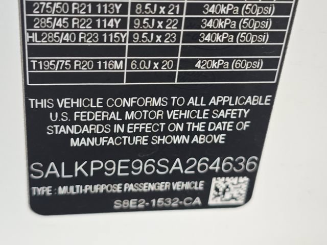 Certified 2025 Land Rover Range Rover SE AWD/4WD image 36