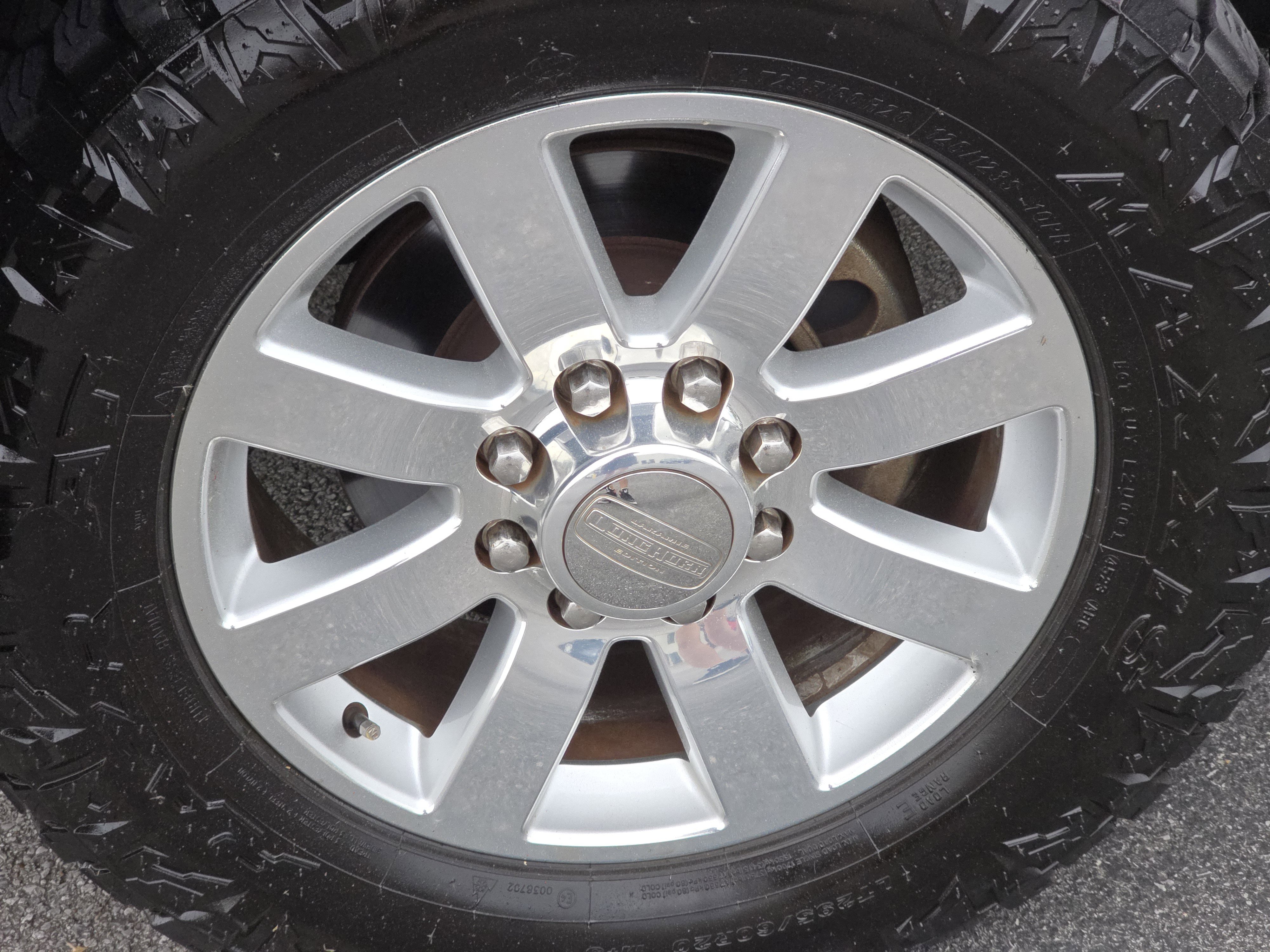 Used 2014 RAM 2500 Longhorn w/ Convenience Group AWD/4WD image 3