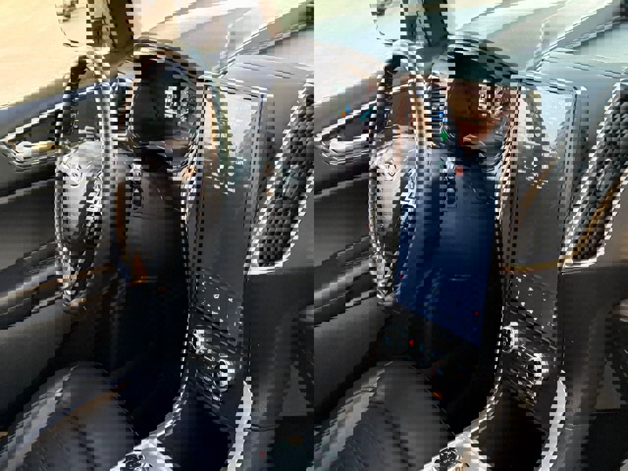 Used 2024 Ford Edge SEL image 42