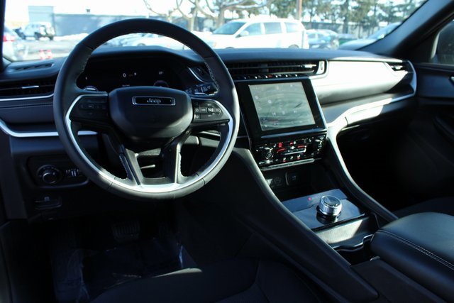 Used 2024 Jeep Grand Cherokee Laredo X w/ Luxury Tech Group I image 16