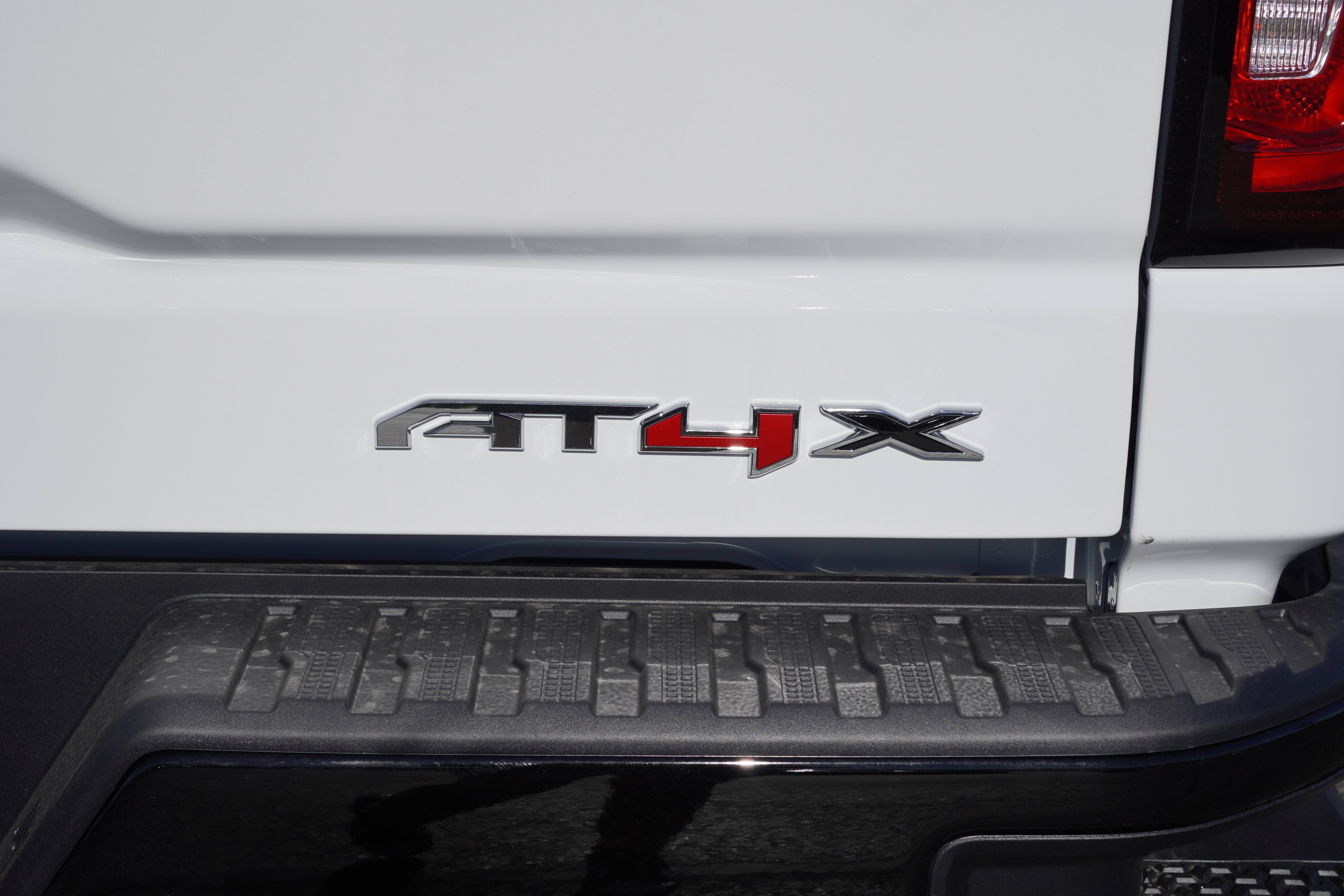 New 2026 GMC Sierra 1500 AT4X AWD/4WD image 11