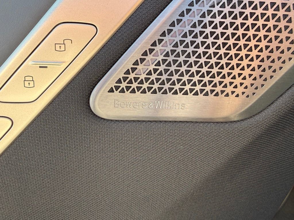 Certified 2022 BMW iX xDrive50 w/ Premium Package image 11