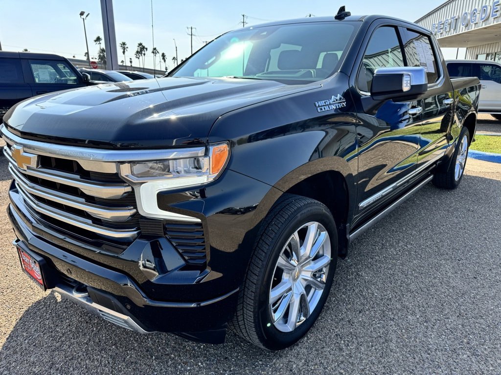 Used 2024 Chevrolet Silverado 1500 High Country w/ Technology Package image 5
