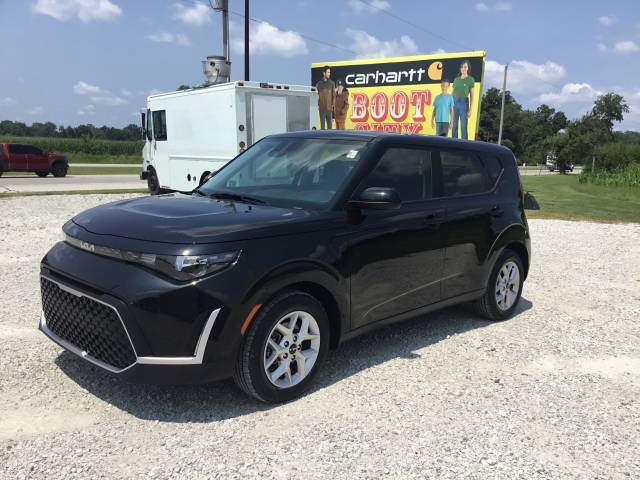 Used 2024 Kia Soul LX w/ Option Group 015 FWD image 7