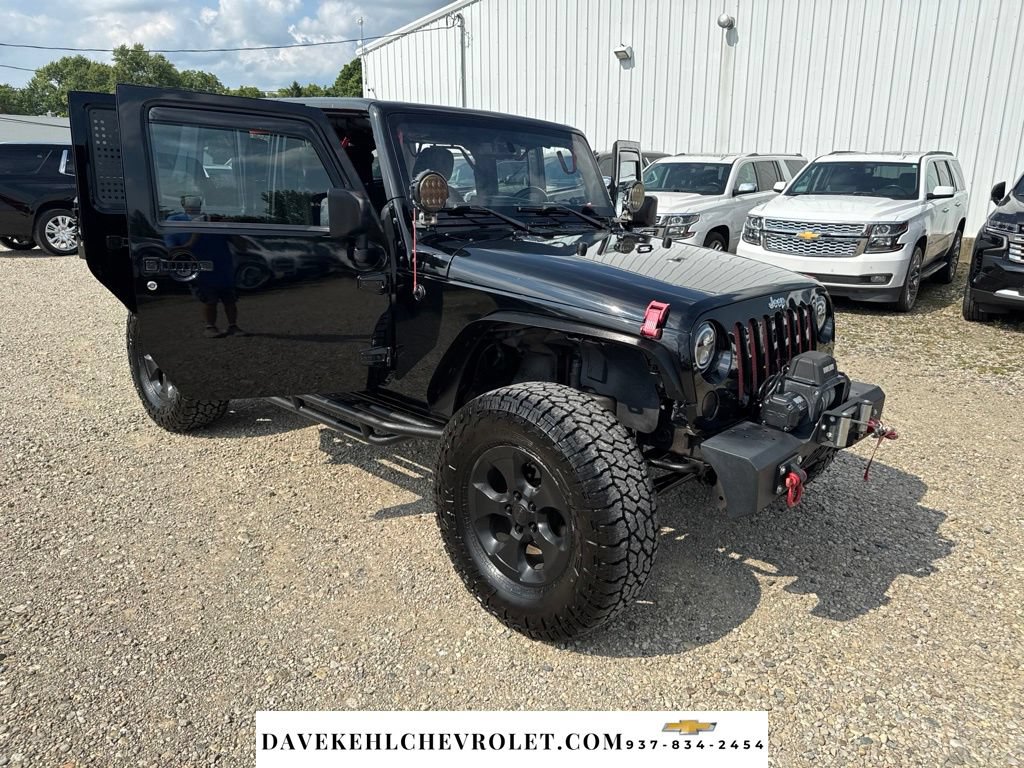 Used 2015 Jeep Wrangler Unlimited Sahara AWD/4WD image 31
