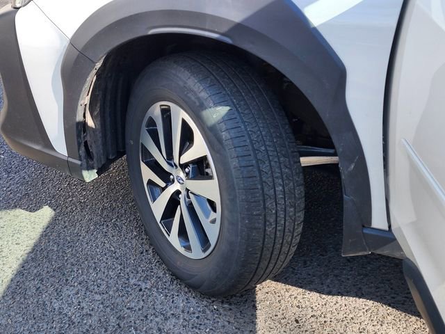 Used 2024 Subaru Outback Premium image 31