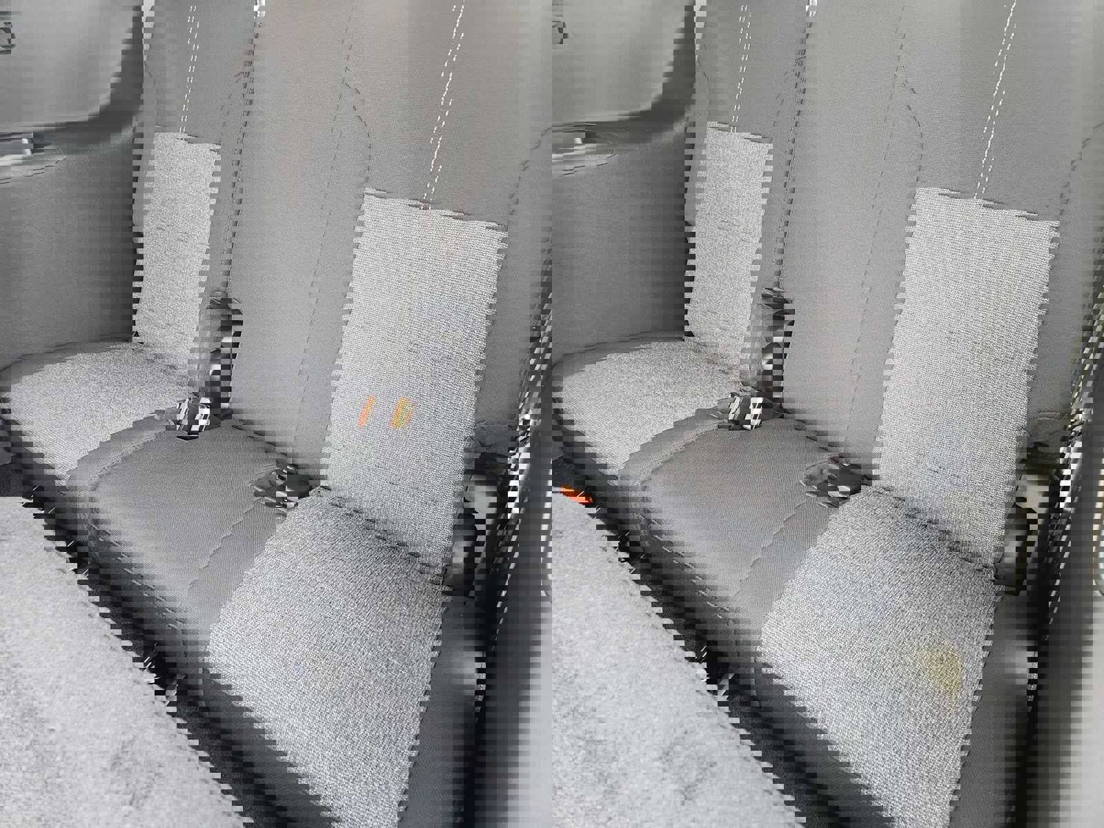 New 2025 GMC Acadia Elevation image 9