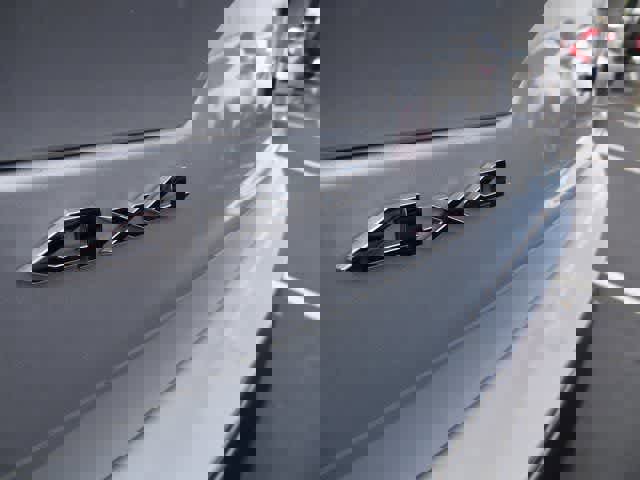 Used 2023 Jeep Grand Cherokee L Limited image 19