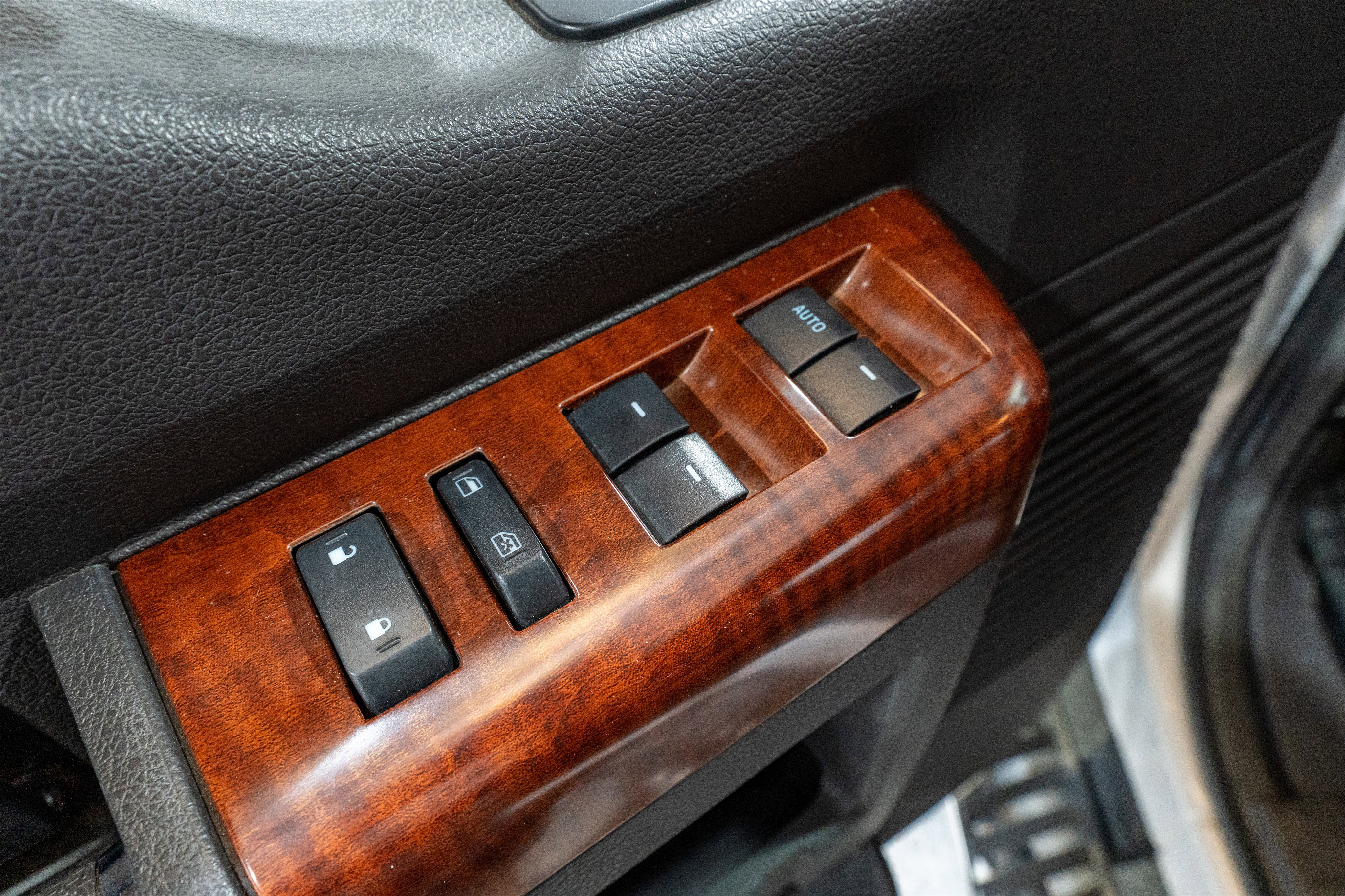 Used 2012 Ford F350 King Ranch w/ King Ranch w/Chrome Pkg image 16