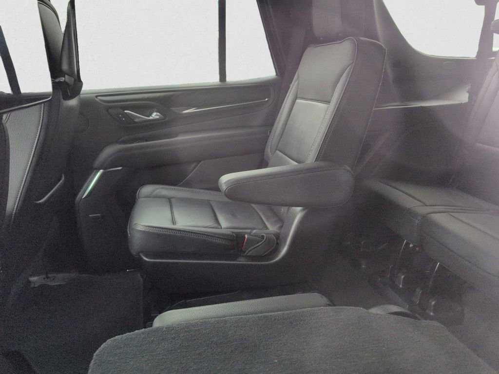 Used 2021 GMC Yukon Denali w/ Denali Premium Package AWD/4WD image 8