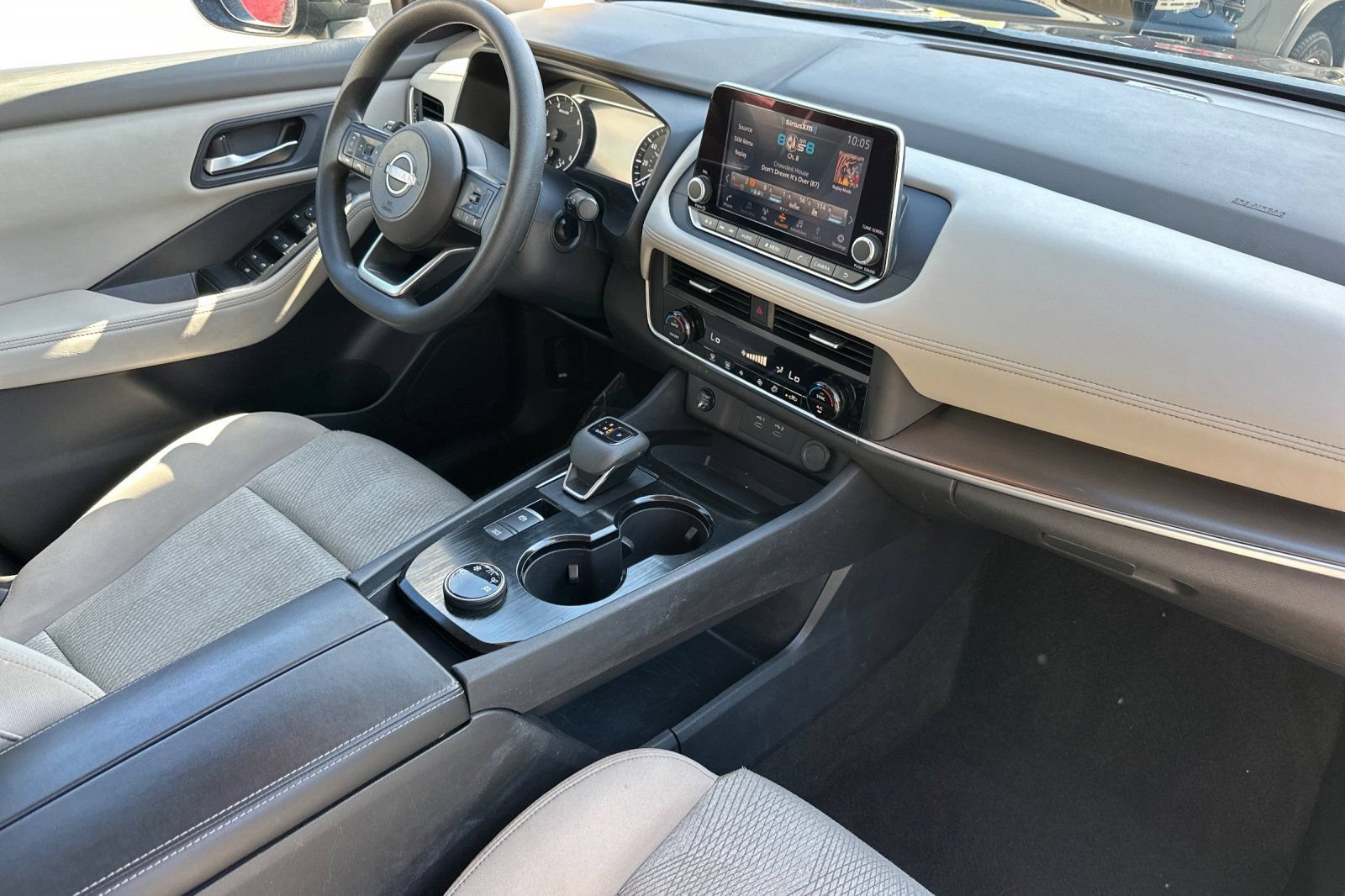 Used 2024 Nissan Rogue SV AWD/4WD image 20