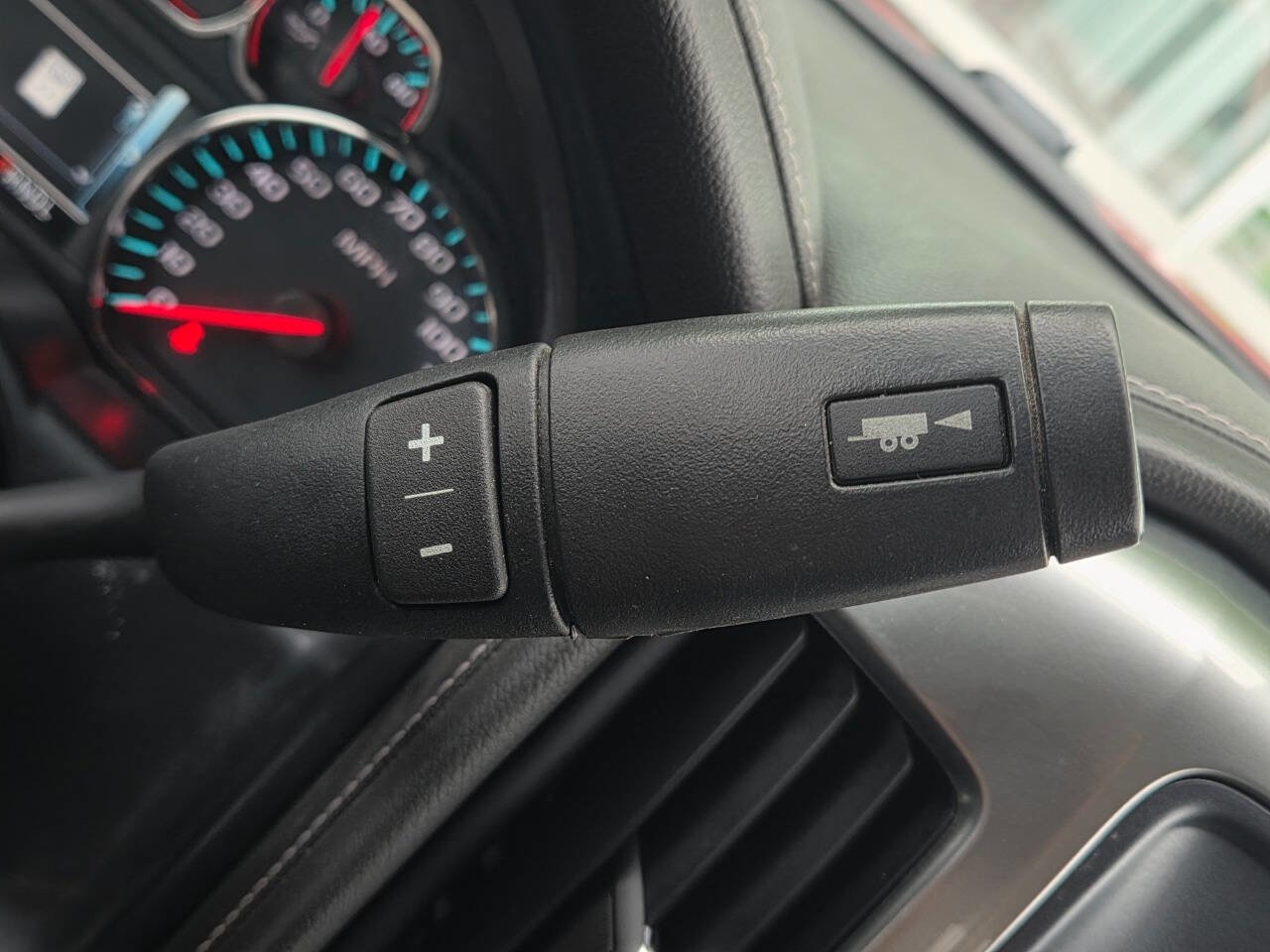 Used 2018 Chevrolet Silverado 1500 LTZ w/ Sport Package image 33