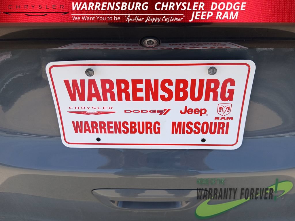 Used 2022 Chrysler Pacifica Touring-L FWD image 35