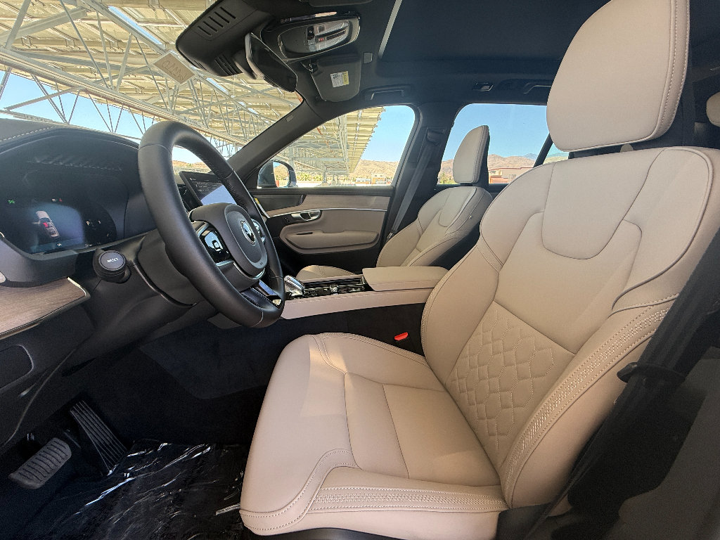 New 2026 Volvo XC90 B6 Plus w/ Protection Package Premier AWD/4WD image 11