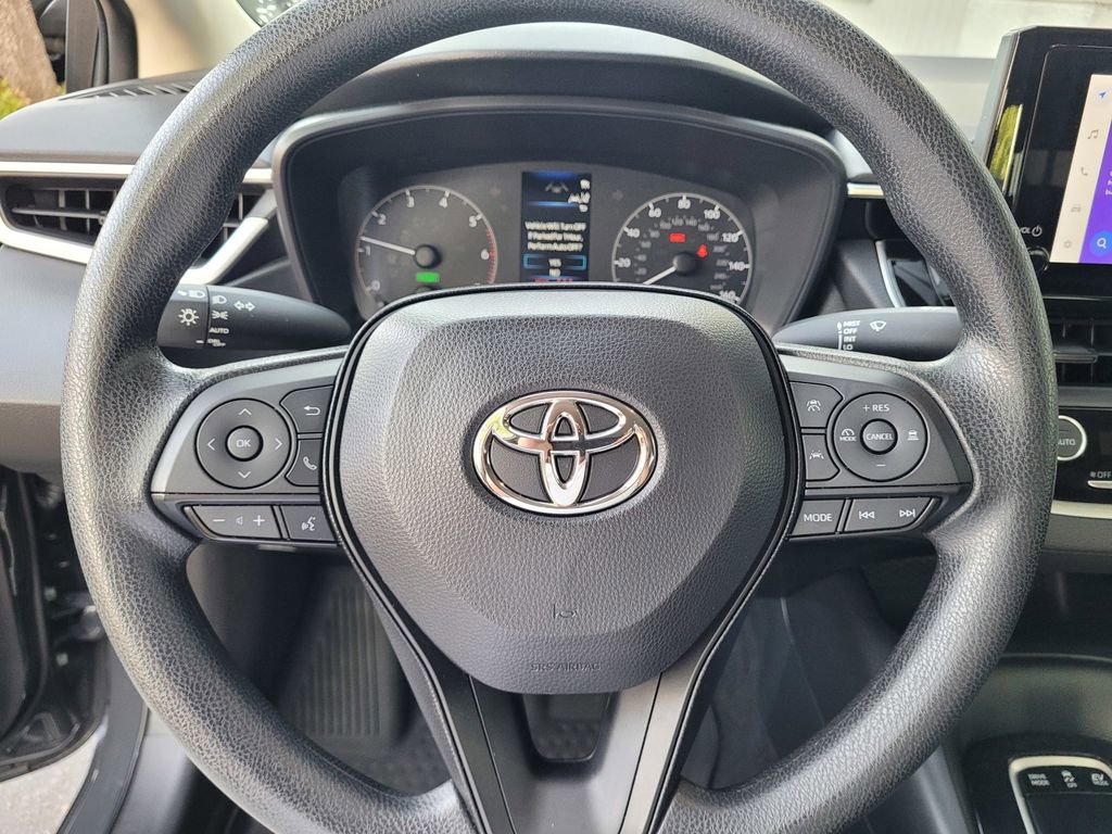 Used 2025 Toyota Corolla LE w/ Convenience Package image 22