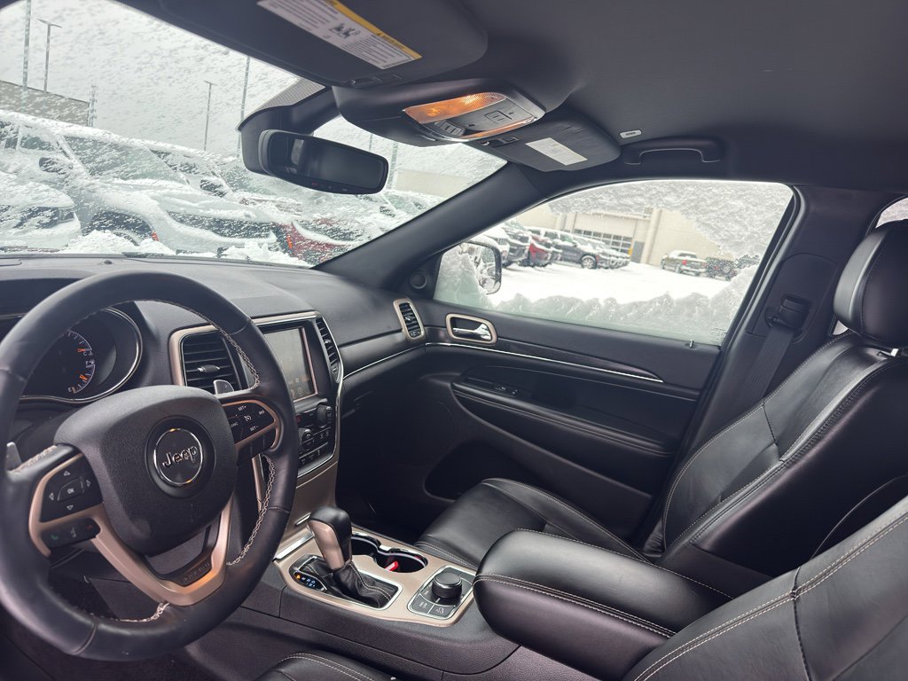 Used 2017 Jeep Grand Cherokee Limited w/ Trailer Tow Group IV image 25