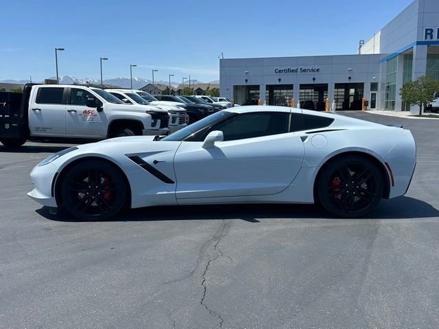 Used 2019 Chevrolet Corvette Stingray Coupe w/ Carbon Flash Badge Package RWD image 18