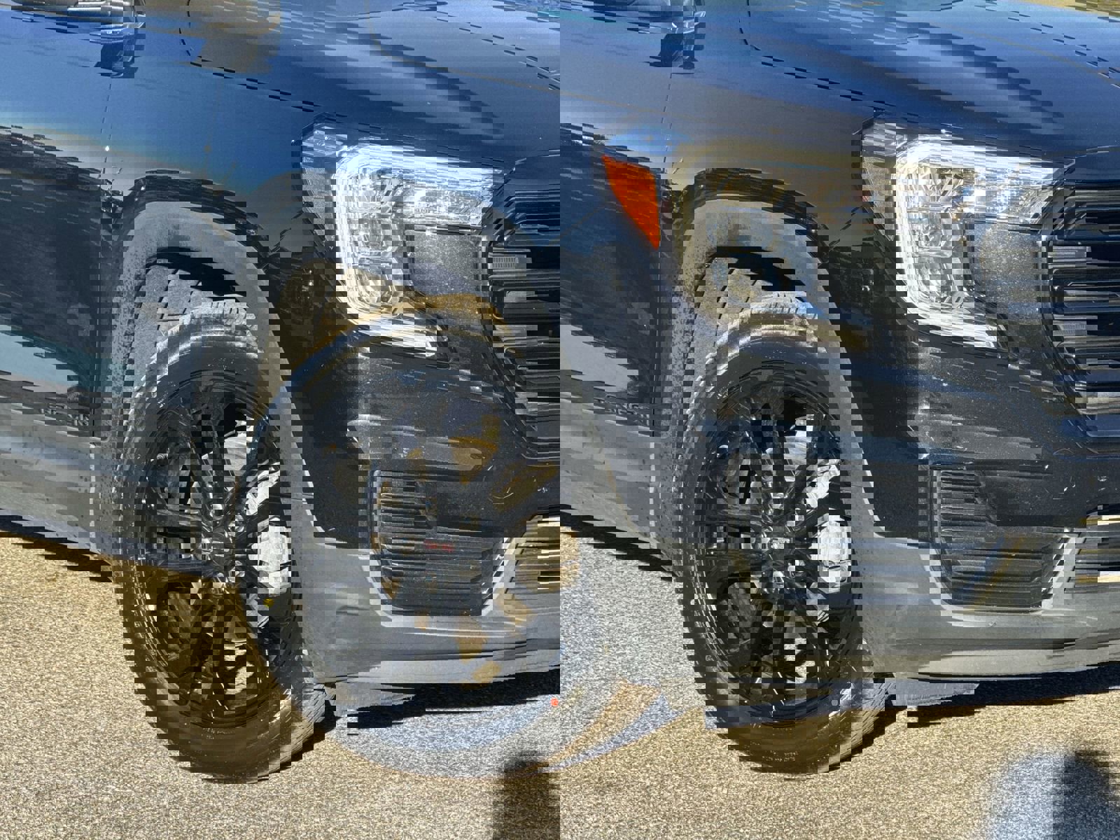 Used 2022 GMC Terrain SLE w/ Driver Convenience Package image 13