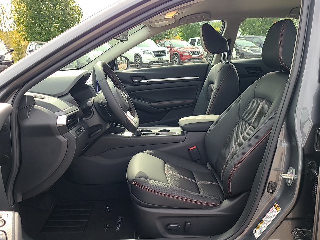 New 2026 Nissan Altima 2.5 SR AWD/4WD image 12