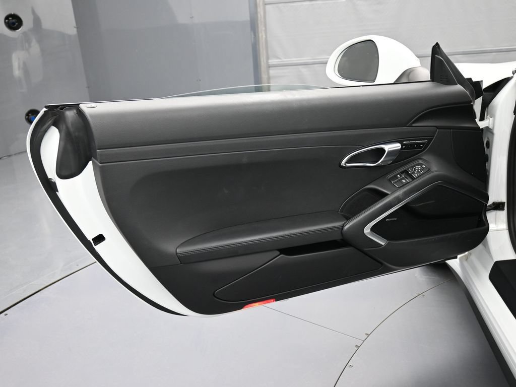 Certified 2019 Porsche 911 Targa 4 AWD/4WD image 16