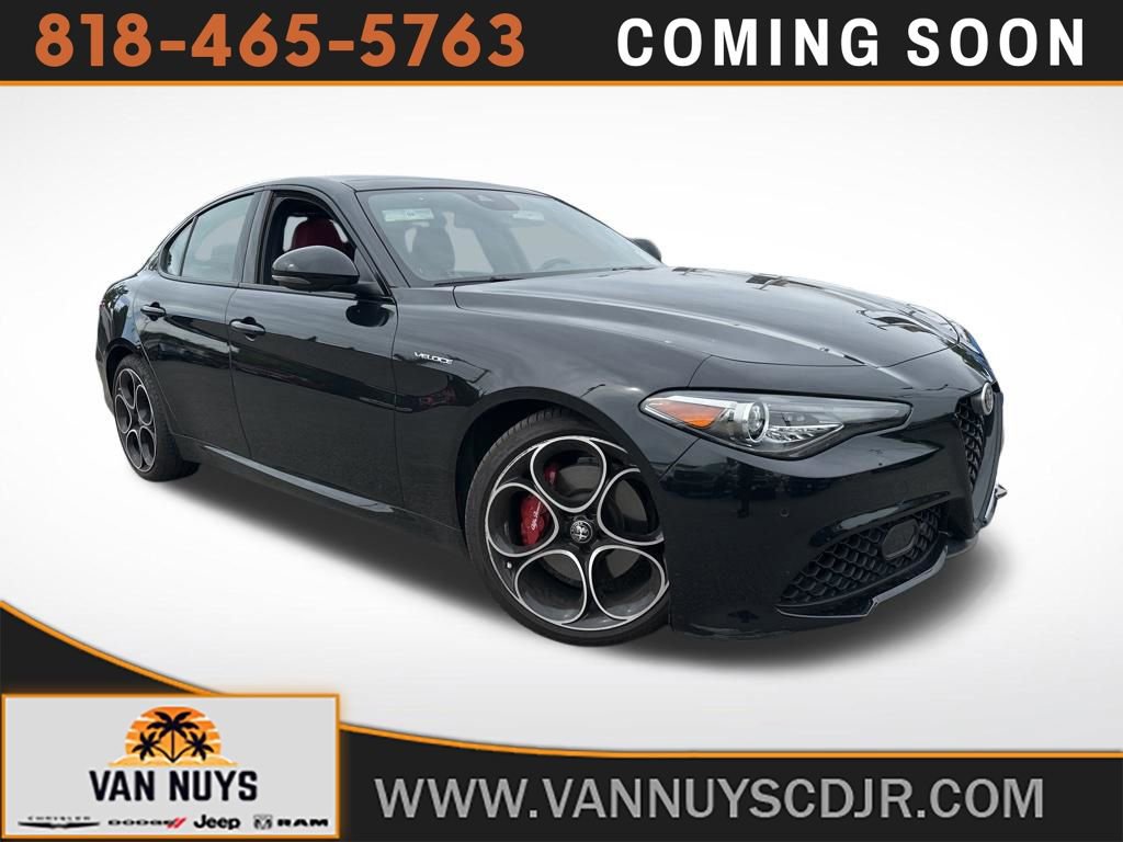 Used 2023 Alfa Romeo Giulia Veloce image 1