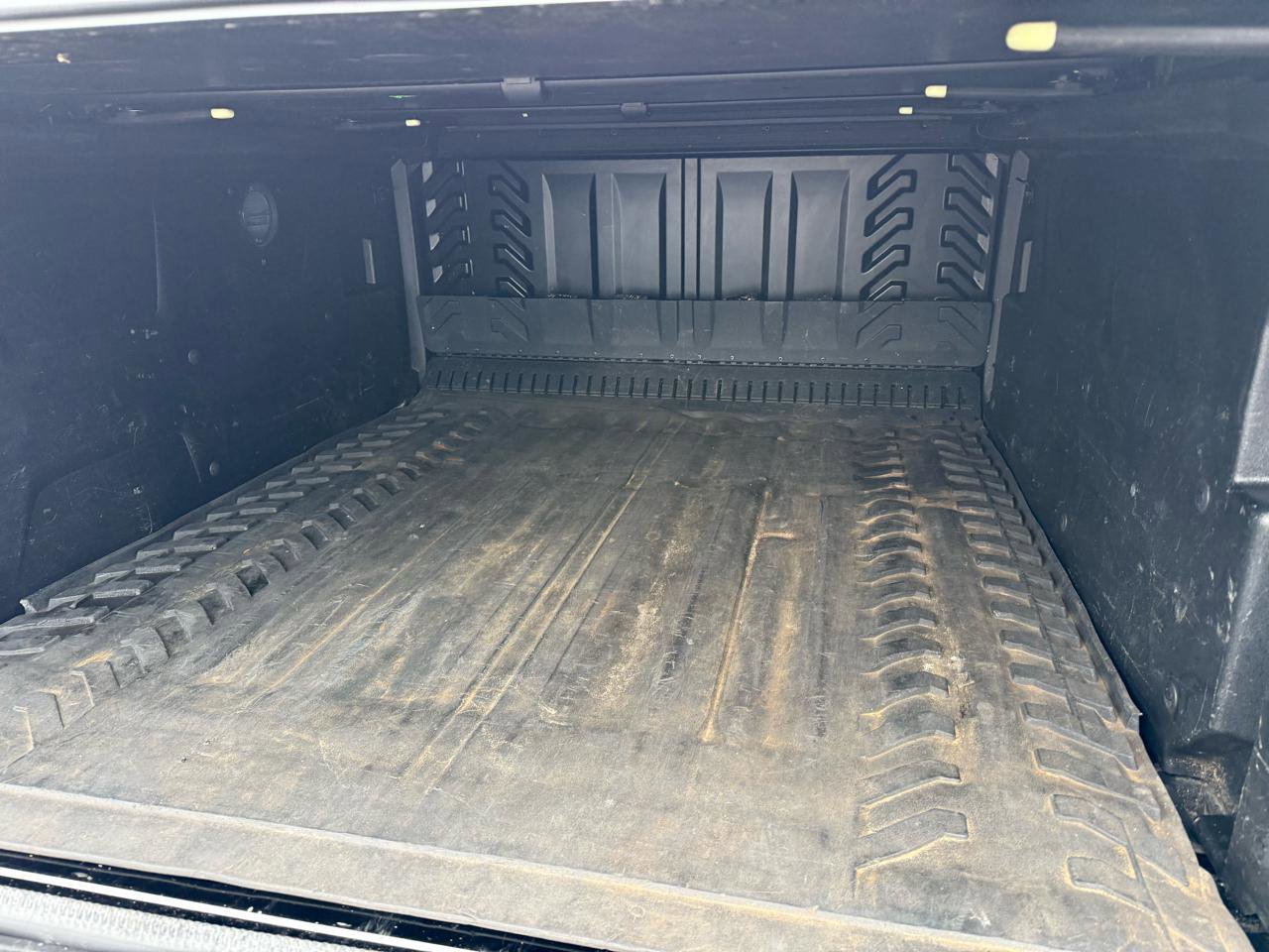 Used 2011 Chevrolet Avalanche LT w/ Luxury Package image 18