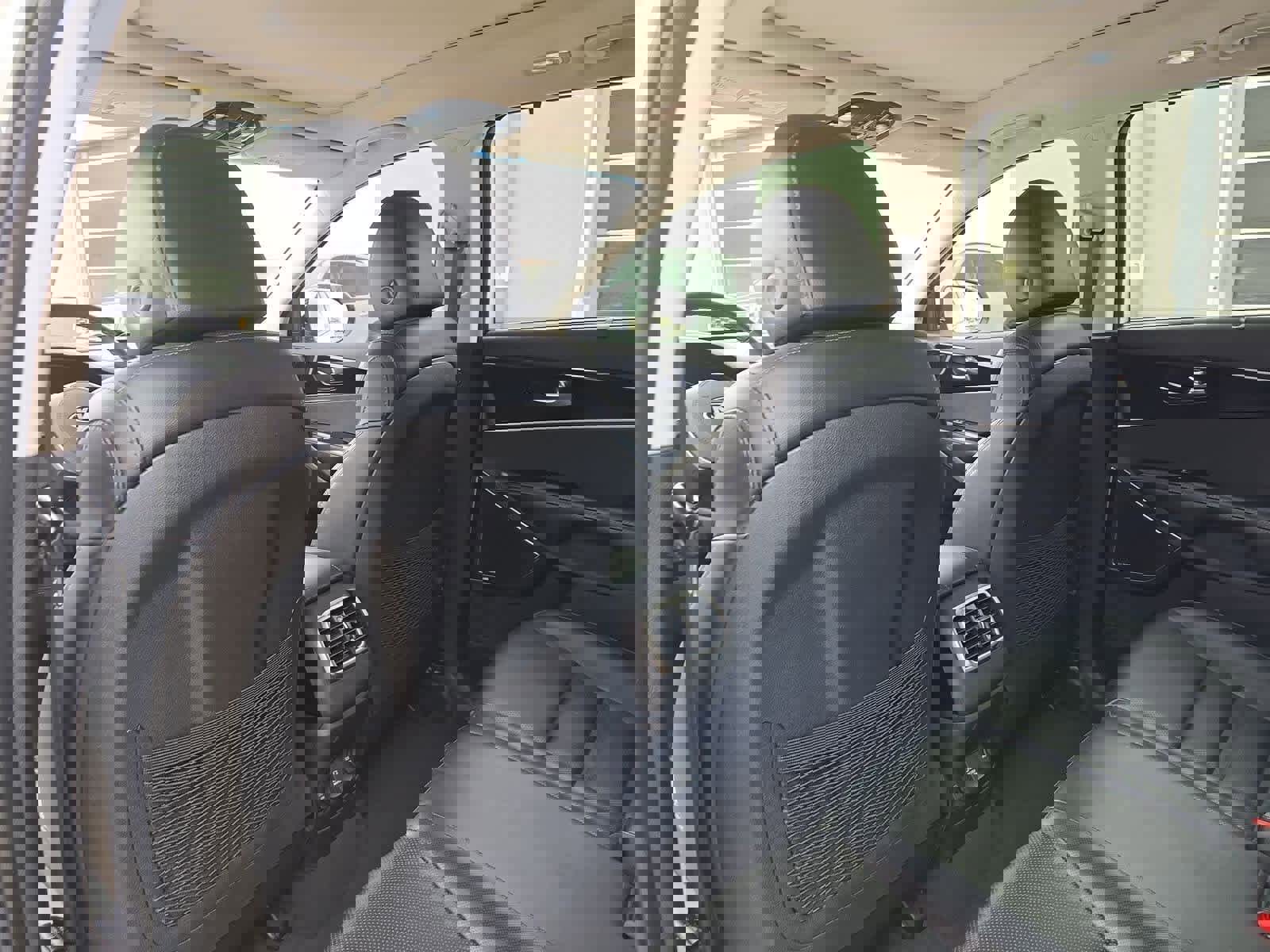 Used 2019 Kia Sorento SX image 18