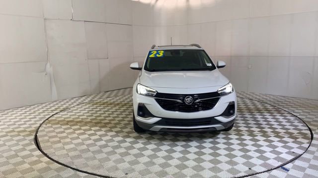 Used 2023 Buick Encore GX Essence w/ Experience Buick Package FWD image 3