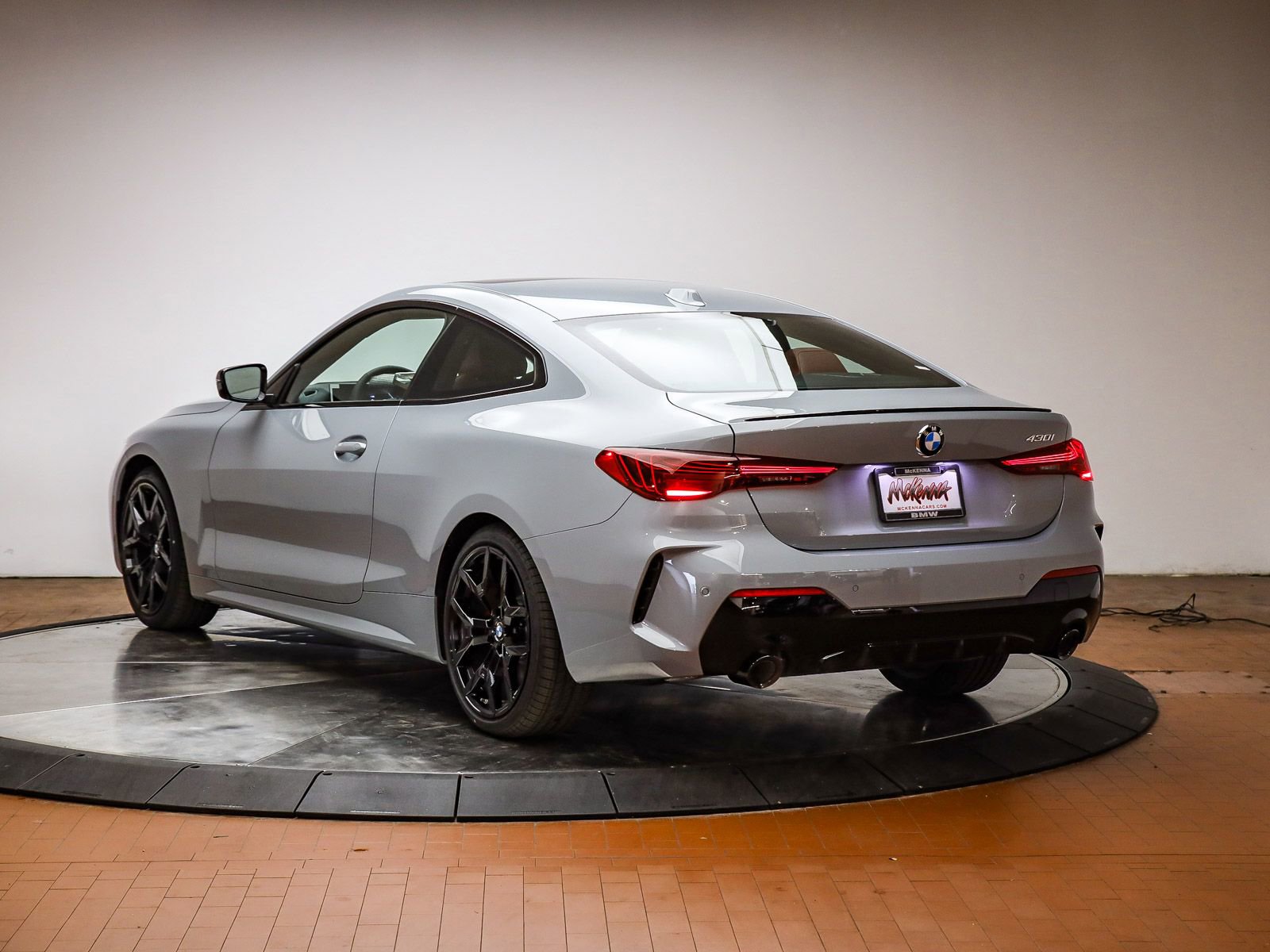 New 2026 BMW 430i Coupe w/ M Sport Package RWD image 2