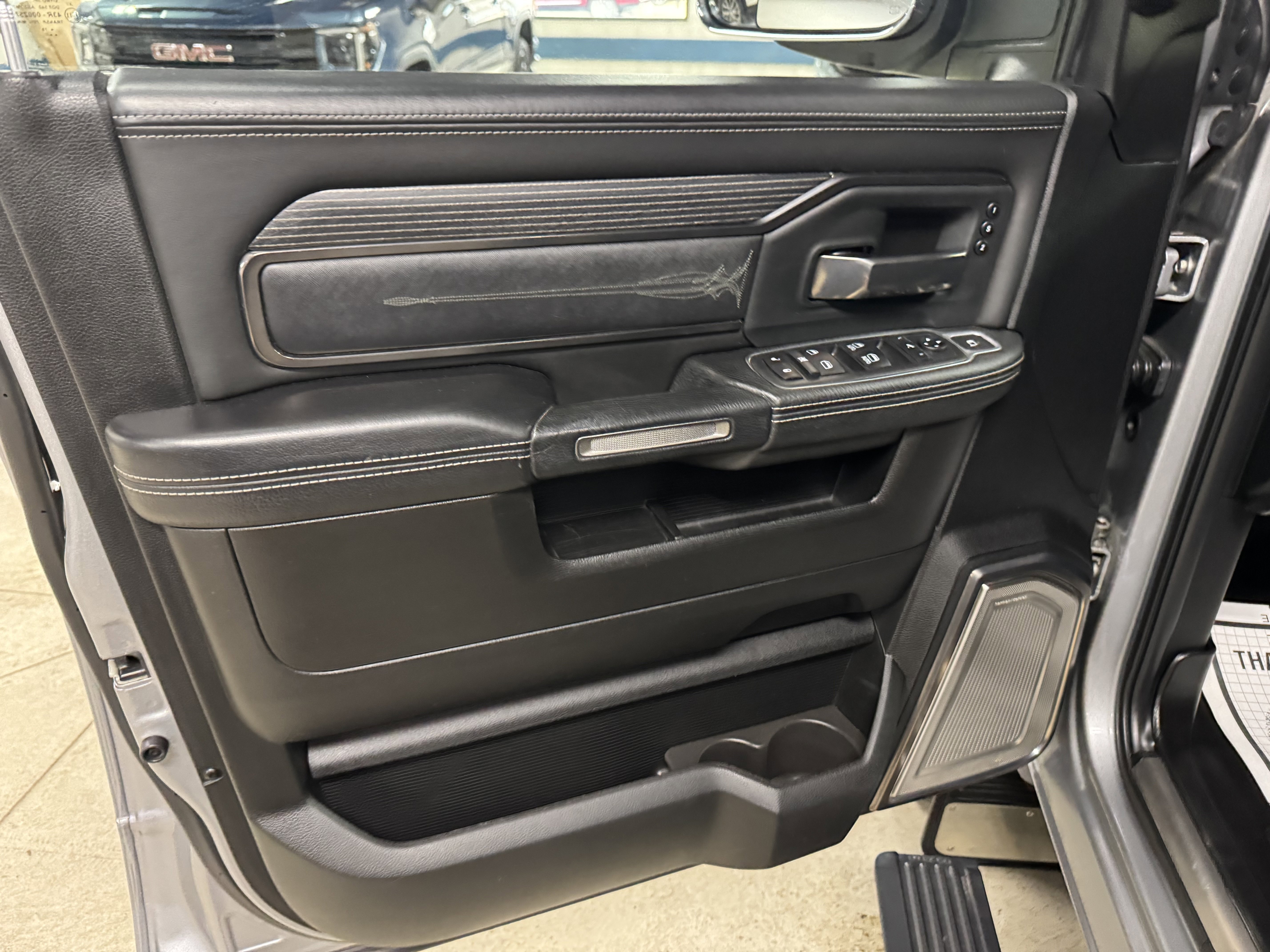 Used 2019 RAM 2500 Limited image 16