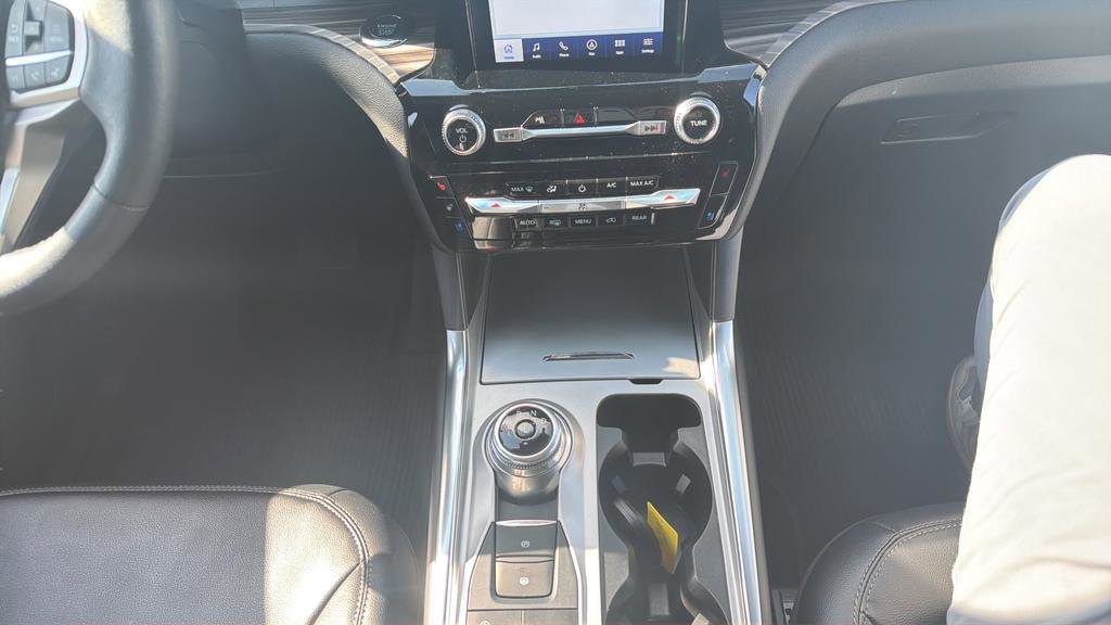 Certified 2024 Ford Explorer Limited w/ Limited Technology Package AWD/4WD image 26