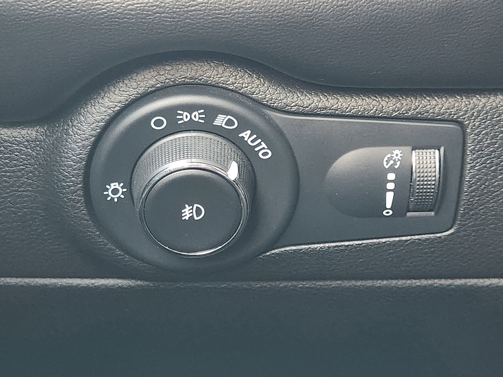 Used 2021 Dodge Durango GT image 23