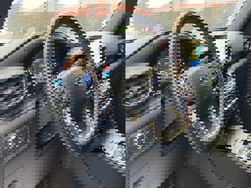 Used 2022 Ford Explorer ST-Line w/ Class IV Trailer Tow Package image 9