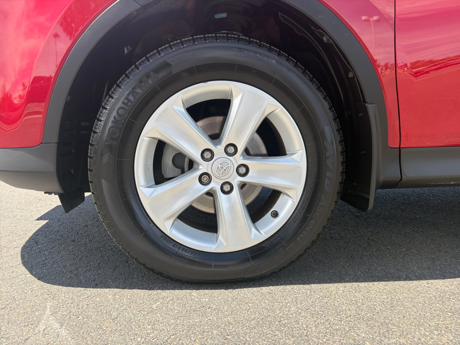 Used 2014 Toyota RAV4 XLE AWD/4WD image 11