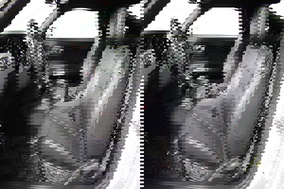 Used 2017 Ford Mustang Premium image 8