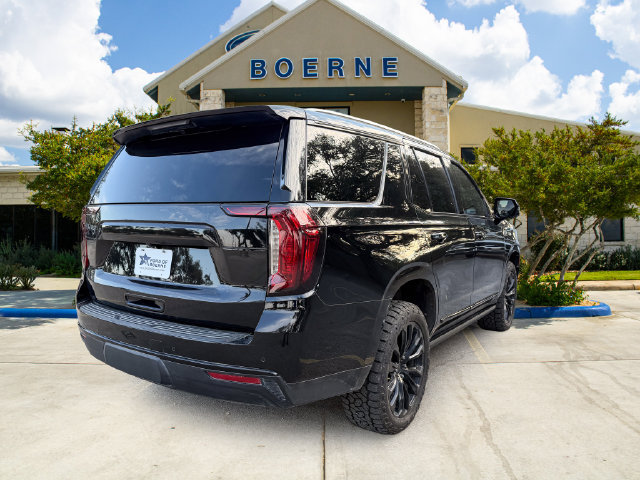 Used 2021 GMC Yukon Denali AWD/4WD image 5