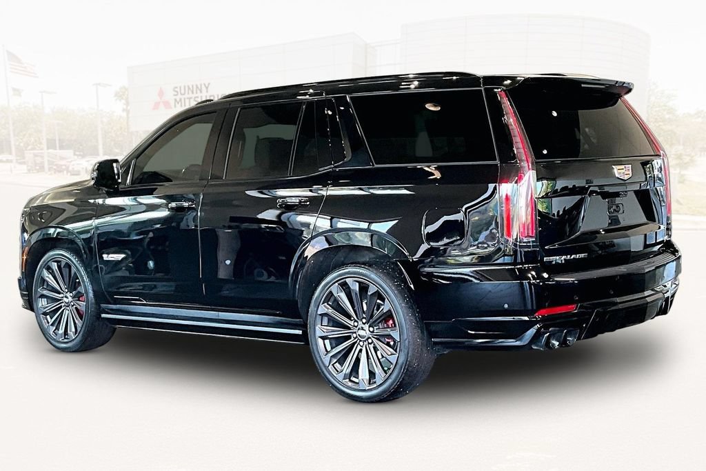 Used 2025 Cadillac Escalade V AWD/4WD image 4