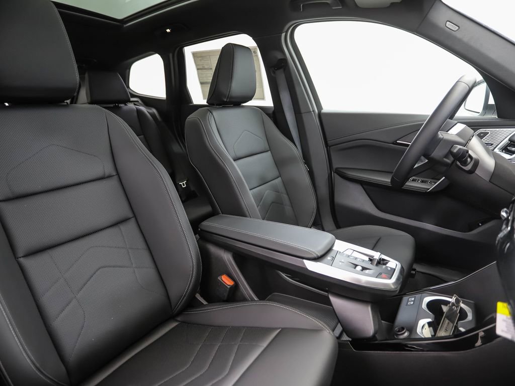 Certified 2025 BMW X1 xDrive28i w/ Premium Package image 32