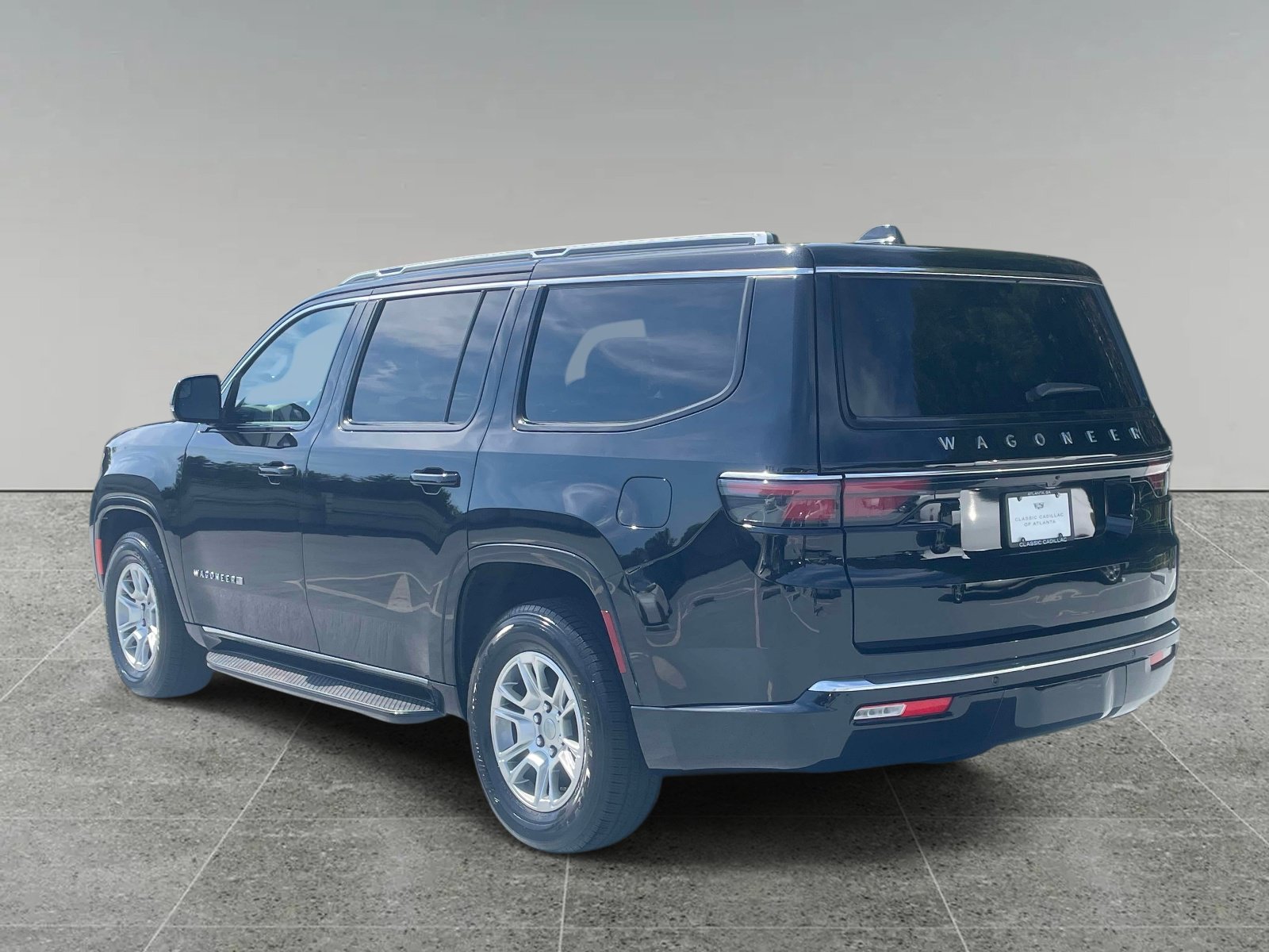 Used 2024 Jeep Wagoneer 4WD image 3