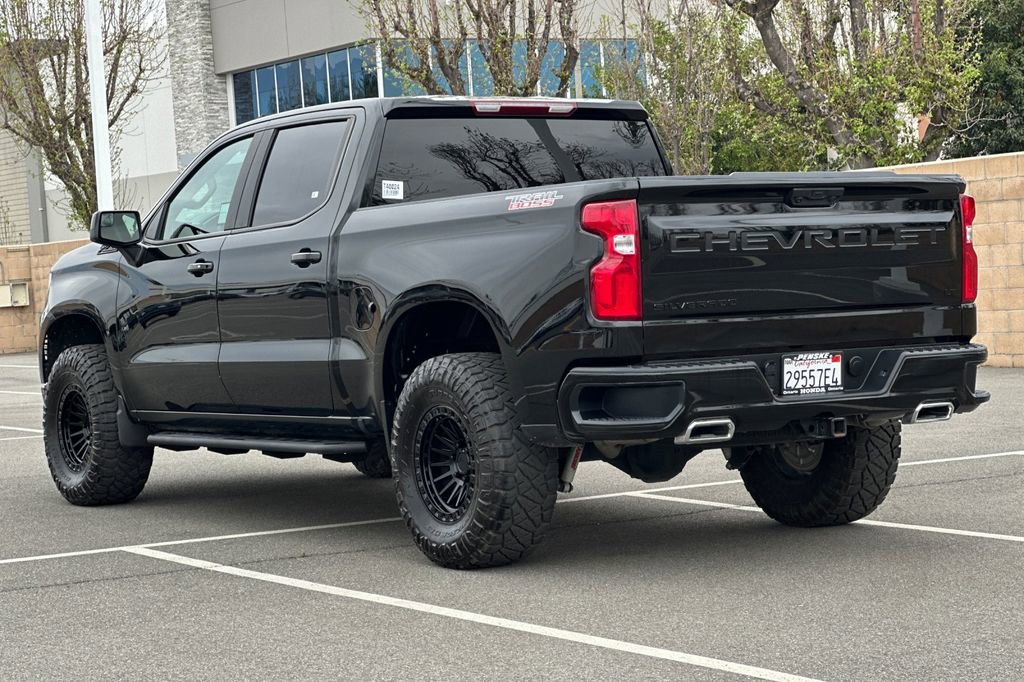 Used 2025 Chevrolet Silverado 1500 LT Trail Boss w/ LPO, Dark Essentials Package image 6