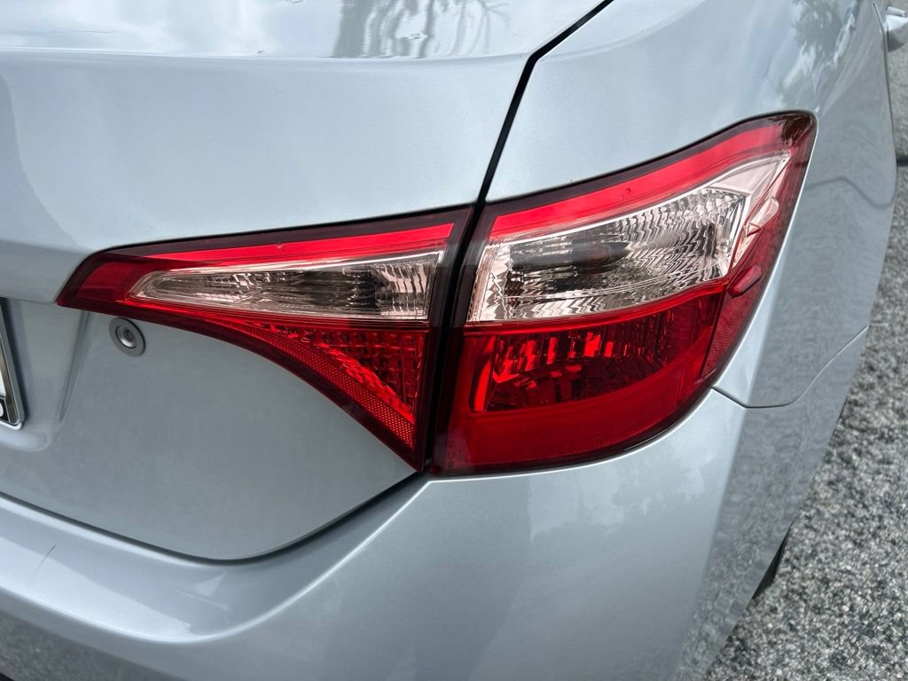 Used 2018 Toyota Corolla L FWD image 14