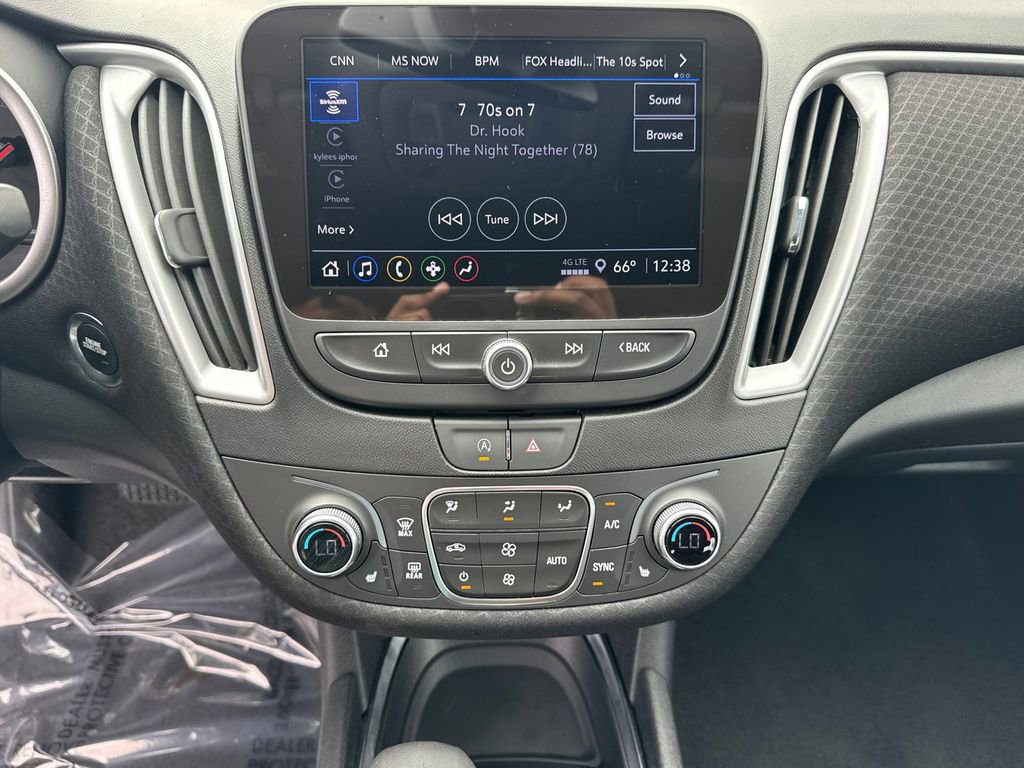 Used 2024 Chevrolet Malibu LT image 28