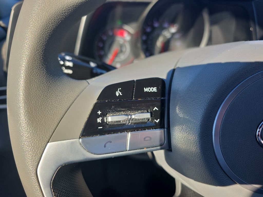 Used 2022 Hyundai Elantra SEL image 27