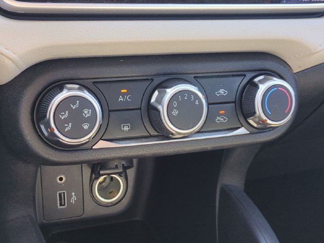 Used 2021 Nissan Versa SV FWD image 24