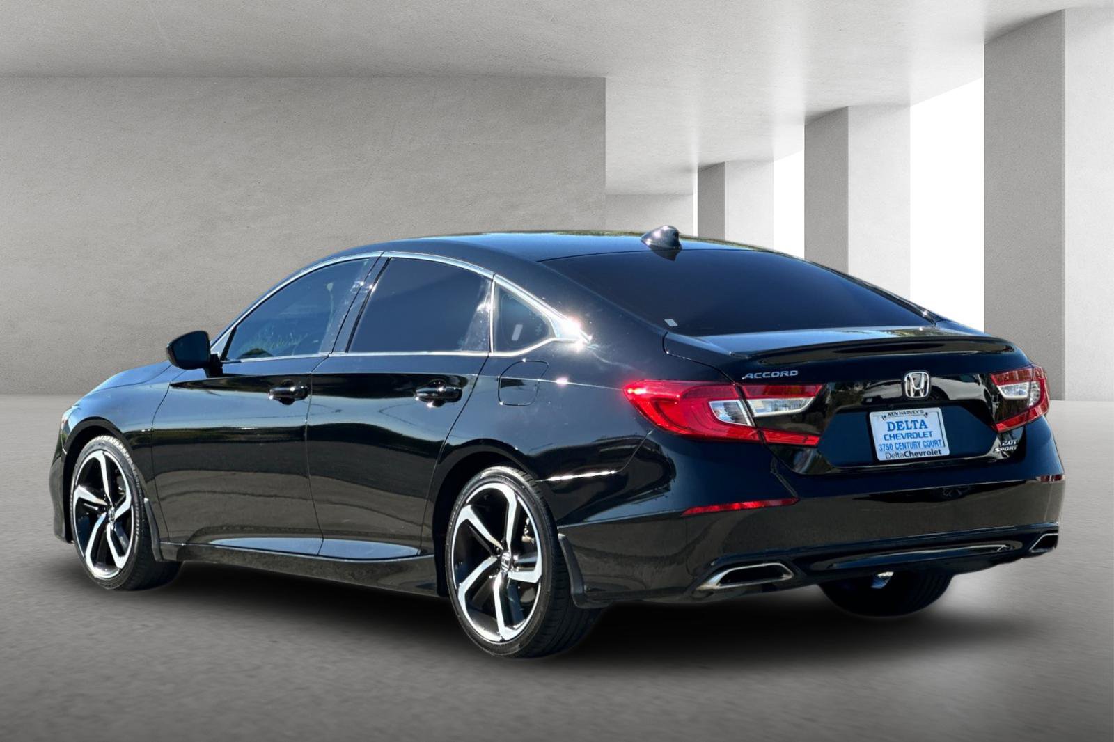 Used 2022 Honda Accord Sport image 6