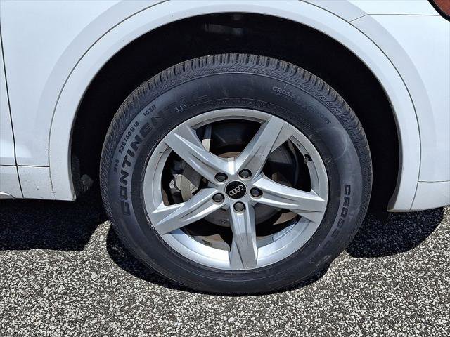Certified 2023 Audi Q5 2.0T Premium w/ Convenience Package image 3